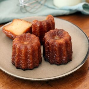 Cannelés bordelais